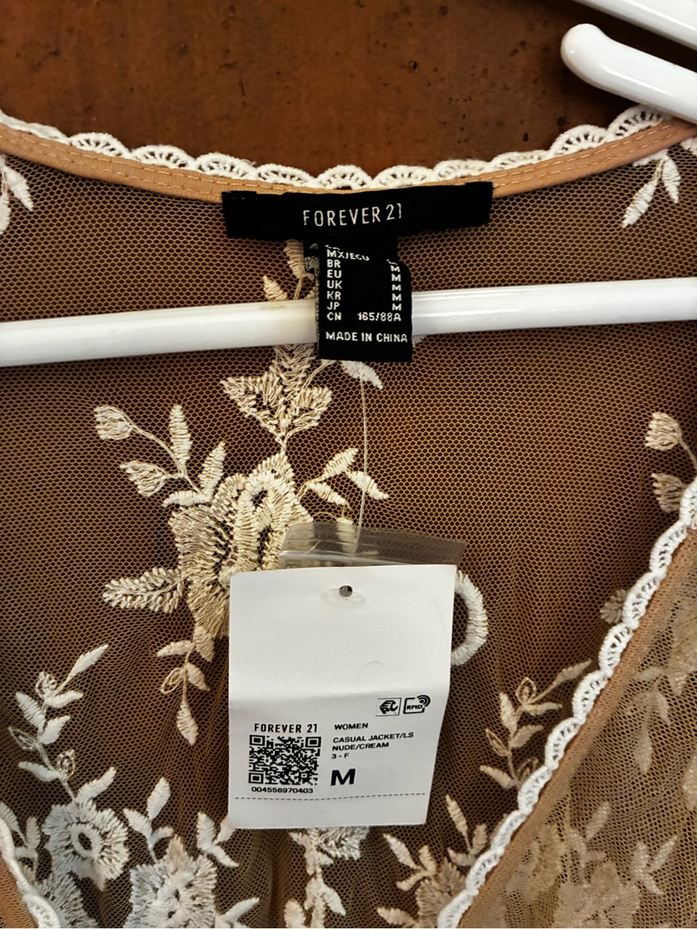 Forever 21 Sheer Lace Maxi Kimono in Cream and White - Picture 3 of 4